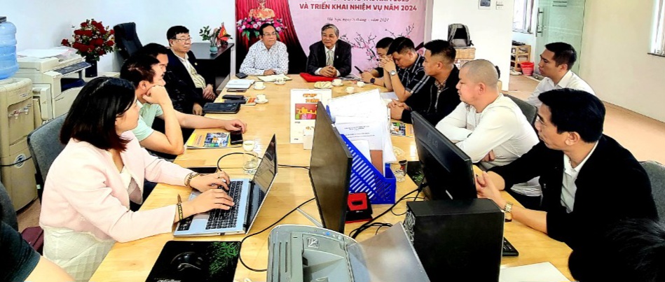 Lãnh đạo Hiệp Hội Thương nhân kinh doanh Biên mậu Việt Nam làm việc với Tạp chí Kinh doanh và Biên mậu Việt Nam